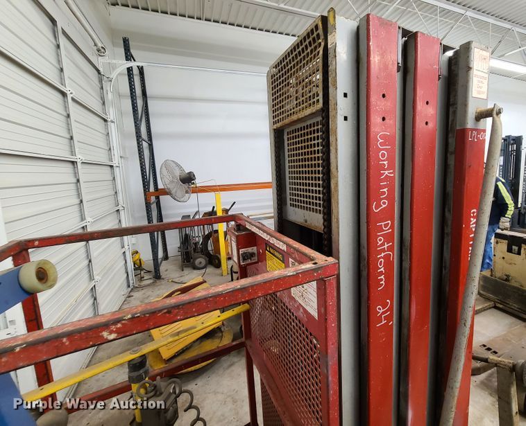 image for item DN5700 (2) vertical lifts