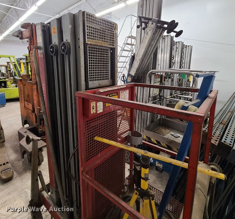 image for item DN5700 (2) vertical lifts