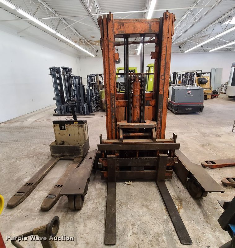 image for item DN5701 (3)  pallet jacks