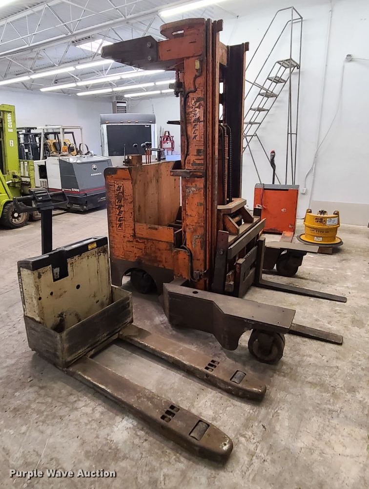 image for item DN5701 (3)  pallet jacks