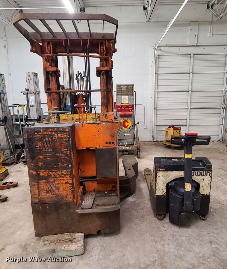 image for item DN5701 (3)  pallet jacks