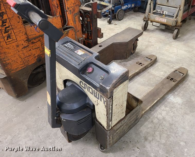 image for item DN5701 (3)  pallet jacks