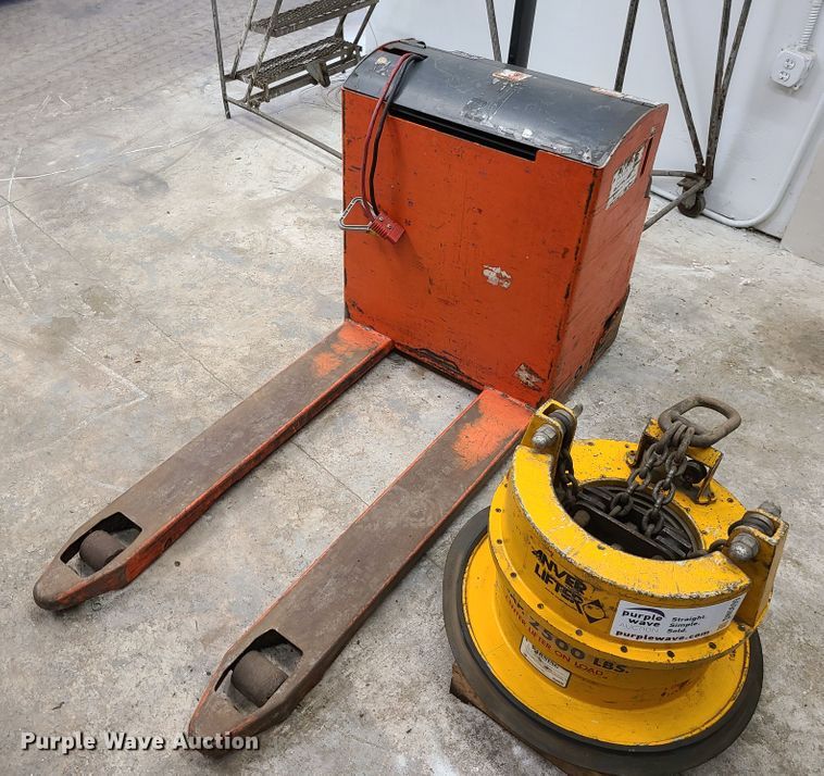 image for item DN5701 (3)  pallet jacks