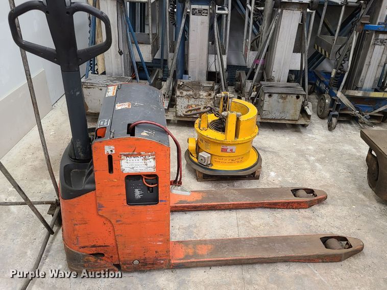 image for item DN5701 (3)  pallet jacks