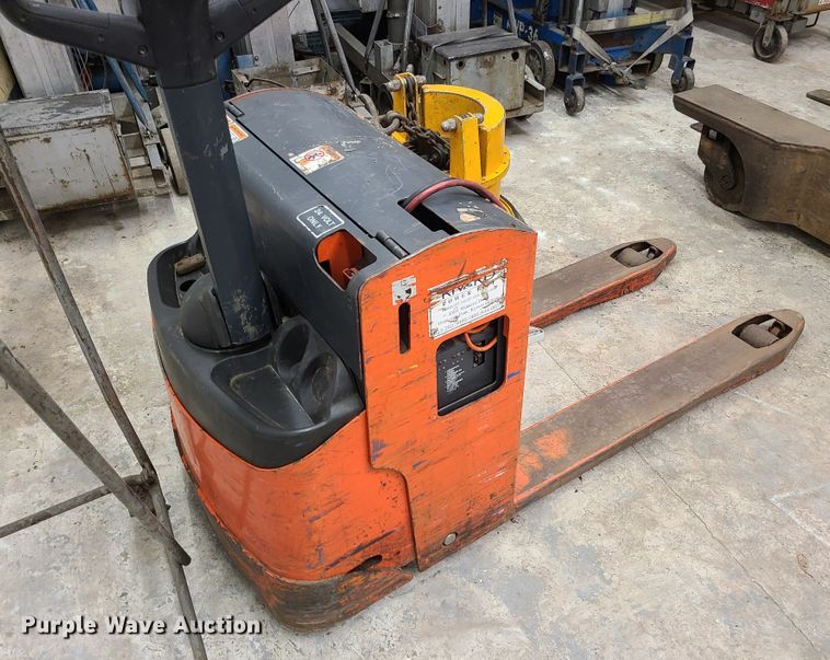 image for item DN5701 (3)  pallet jacks