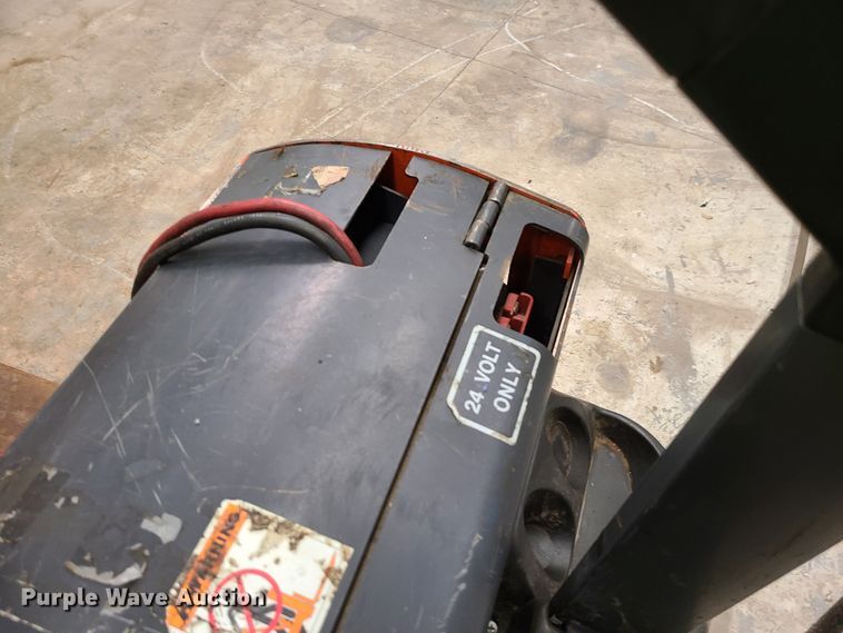 image for item DN5701 (3)  pallet jacks