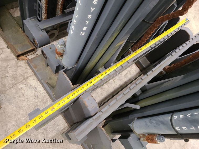 image for item DN5702 (2) forklift masts