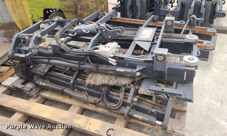 image for item DN5704 (3) forklift masts