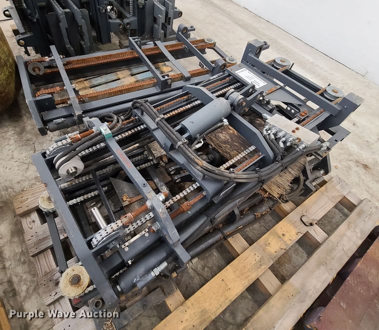 image for item DN5704 (3) forklift masts