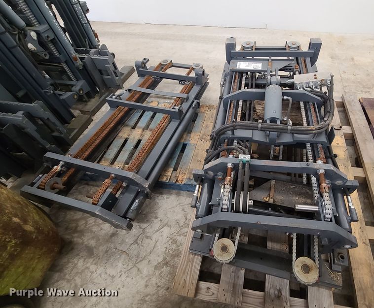 image for item DN5704 (3) forklift masts