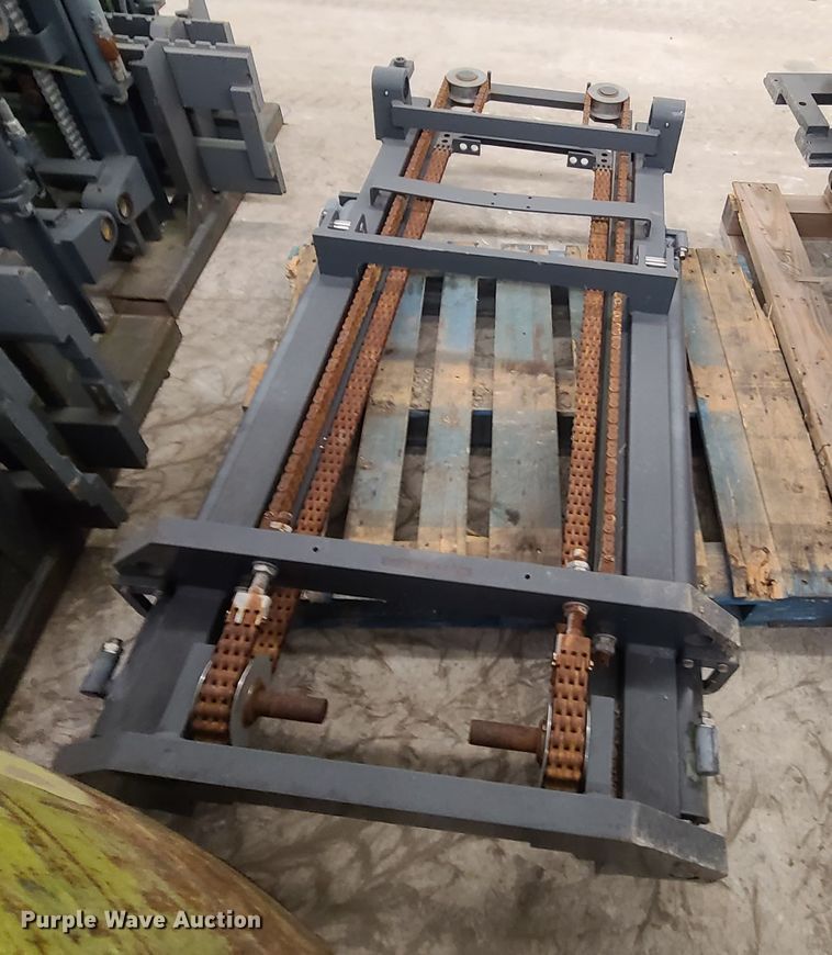 image for item DN5704 (3) forklift masts