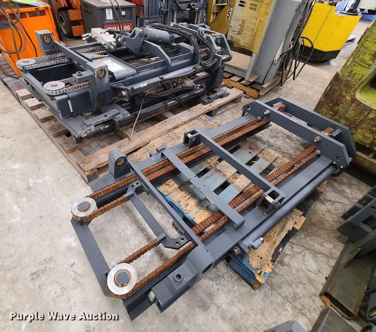 image for item DN5704 (3) forklift masts