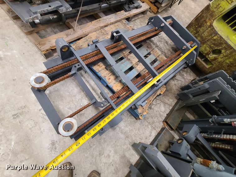 image for item DN5704 (3) forklift masts