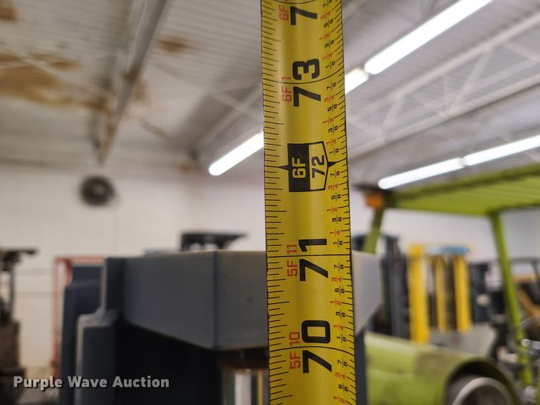 image for item DN5704 (3) forklift masts