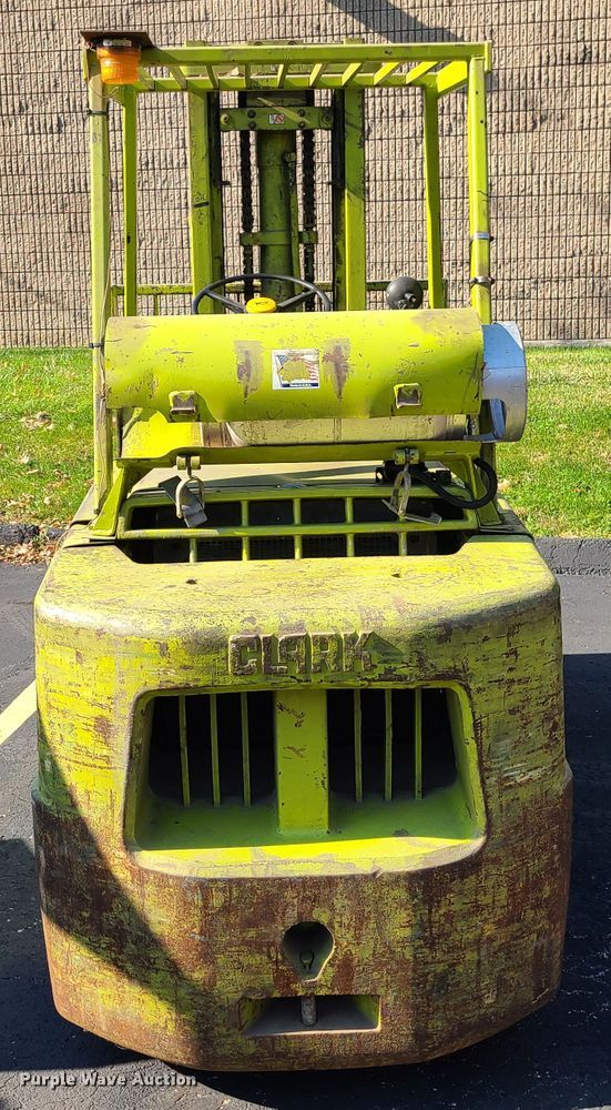 image for item DN5705 Clark C500  forklift