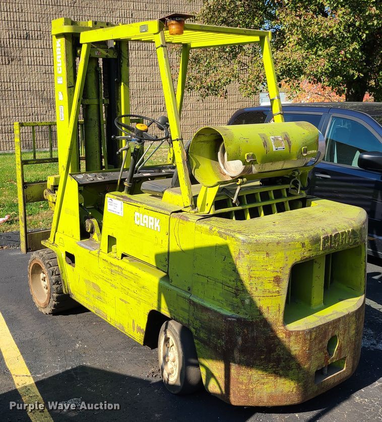 image for item DN5705 Clark C500  forklift