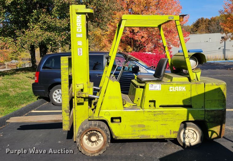 image for item DN5705 Clark C500  forklift