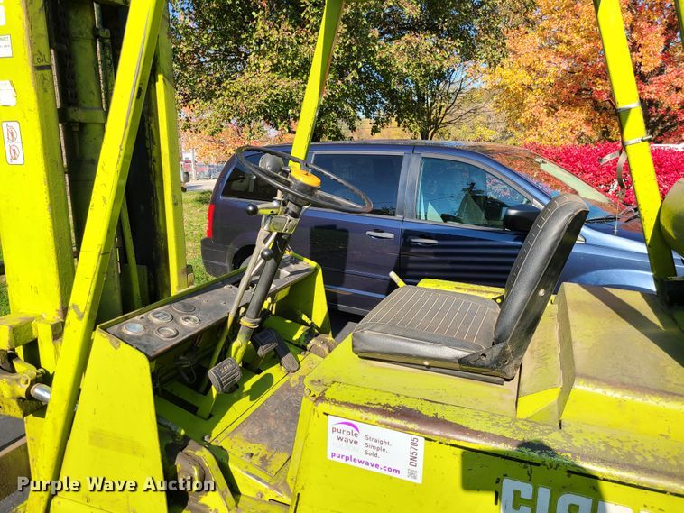 image for item DN5705 Clark C500  forklift