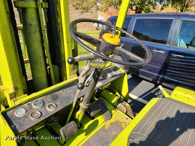 image for item DN5705 Clark C500  forklift