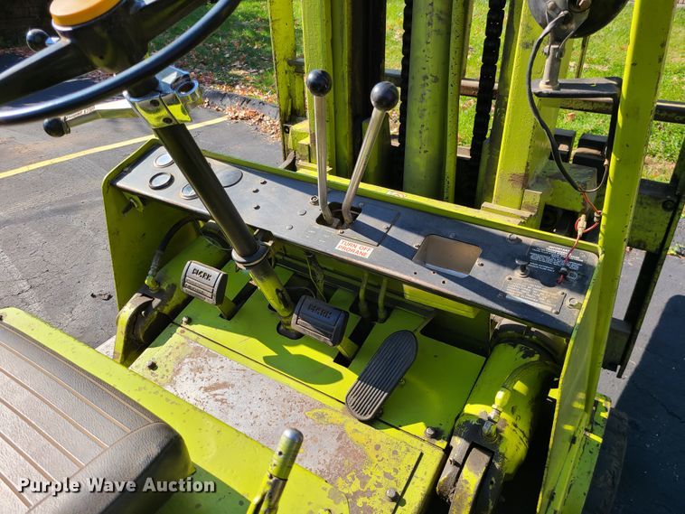 image for item DN5705 Clark C500  forklift