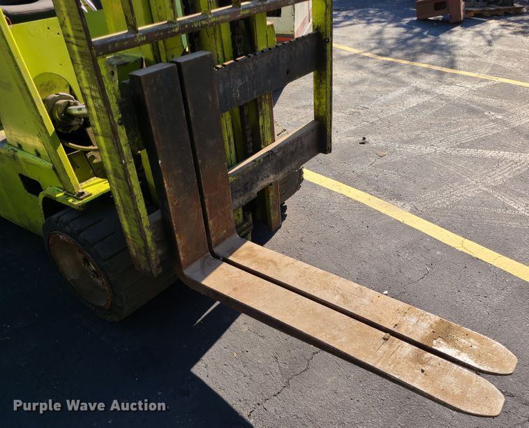 image for item DN5705 Clark C500  forklift