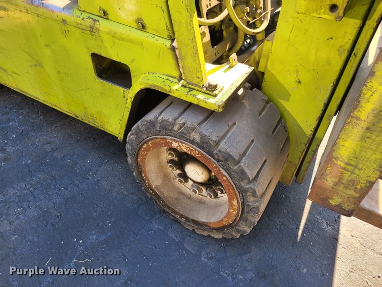 image for item DN5705 Clark C500  forklift