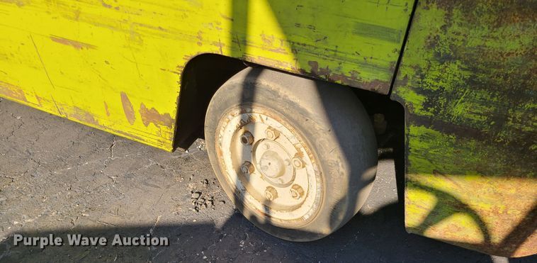 image for item DN5705 Clark C500  forklift