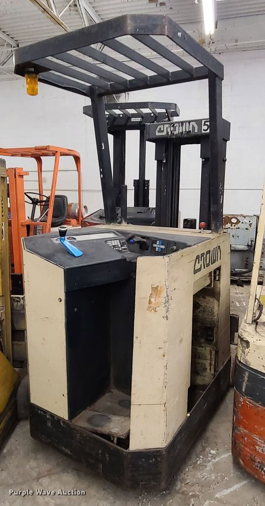 image for item DN5707 (2) forklifts