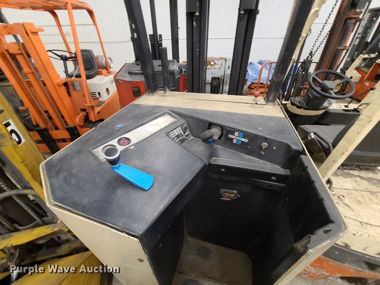 image for item DN5707 (2) forklifts