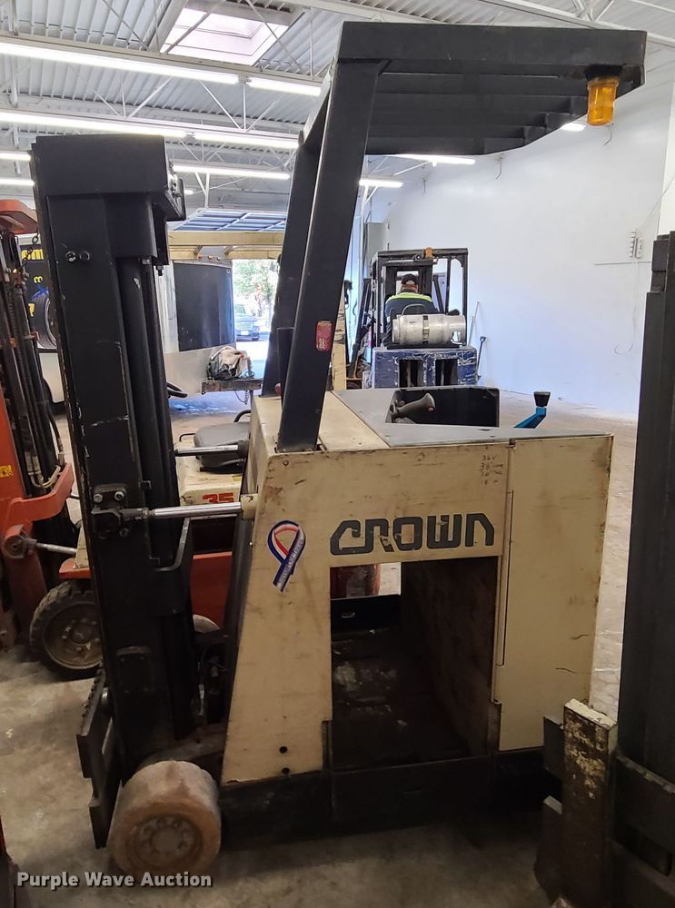 image for item DN5707 (2) forklifts