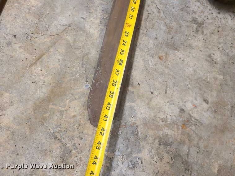 image for item DN5707 (2) forklifts