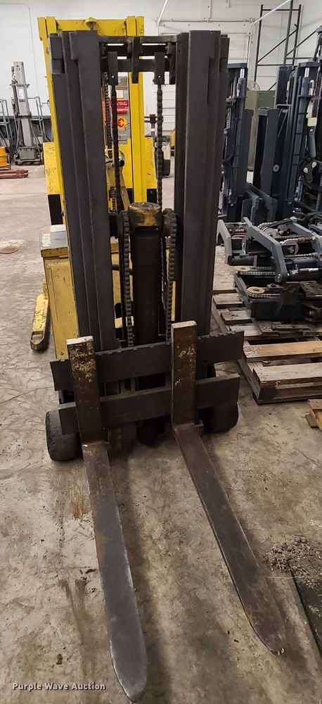 image for item DN5709 (2) pallet jacks