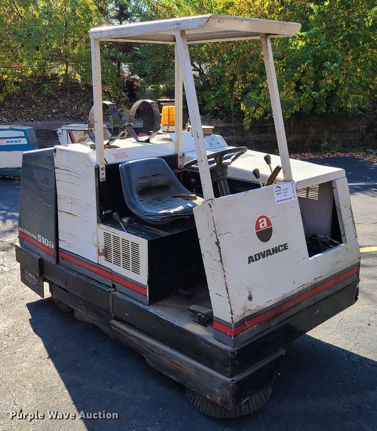 image for item DN5710 Advance Retriever 5100  sweeper