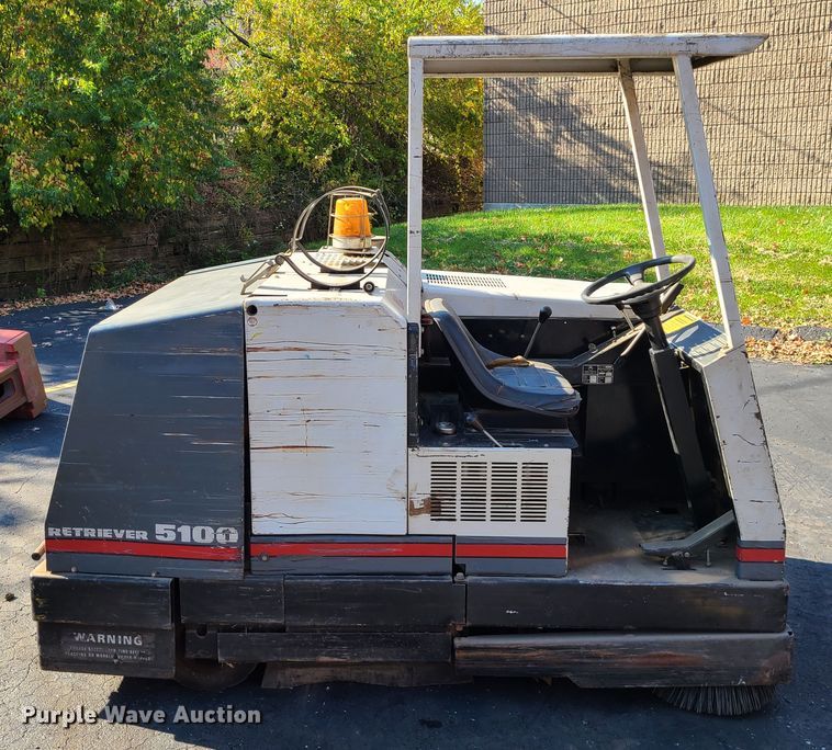 image for item DN5710 Advance Retriever 5100  sweeper