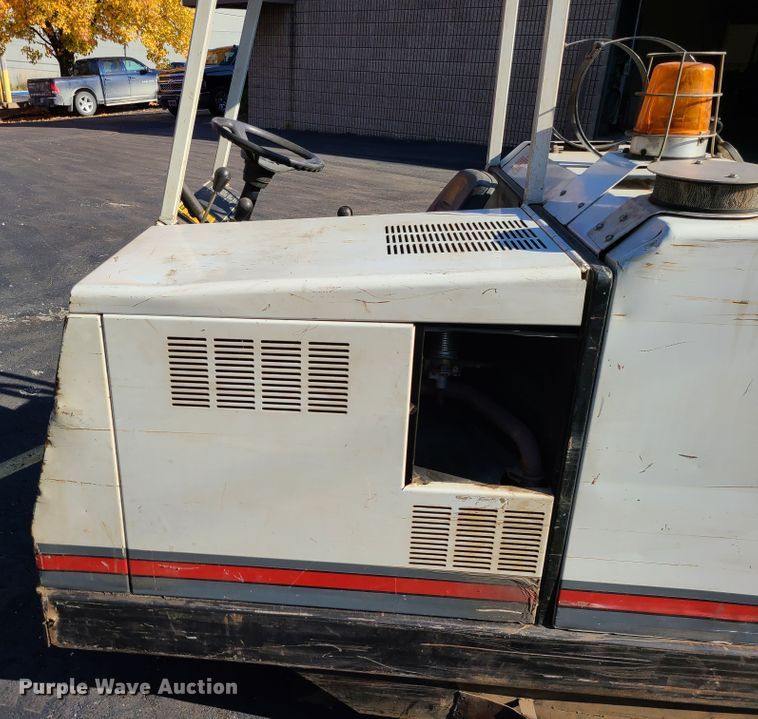 image for item DN5710 Advance Retriever 5100  sweeper