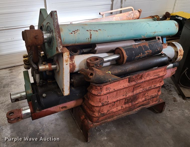 image for item DN5713 Hydraulic cylinders