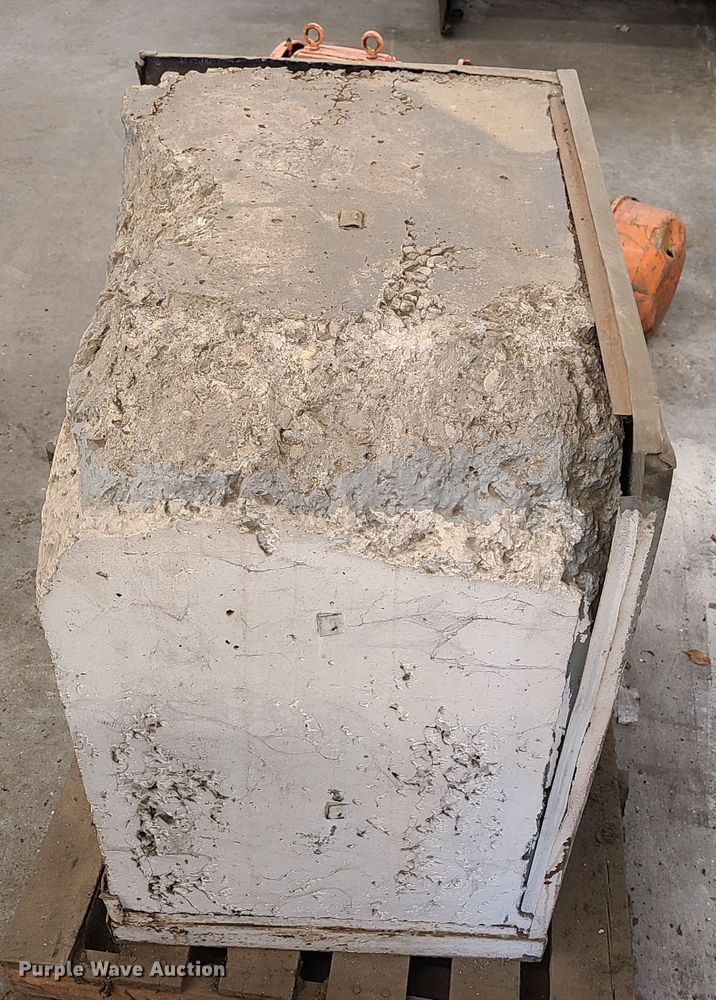 image for item DN5714 (4) safes