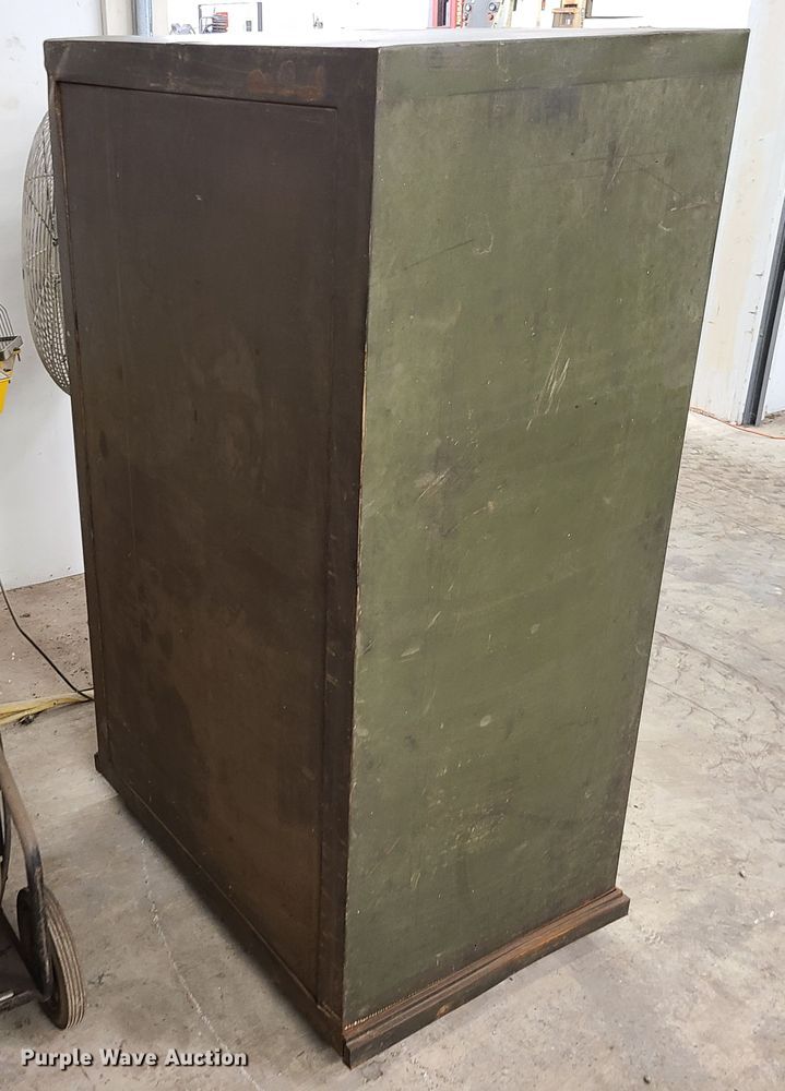 image for item DN5714 (4) safes