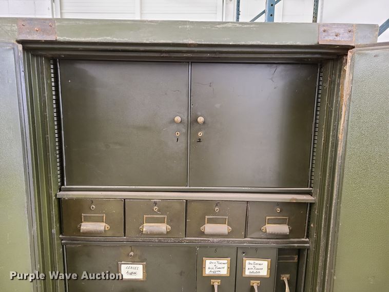 image for item DN5714 (4) safes