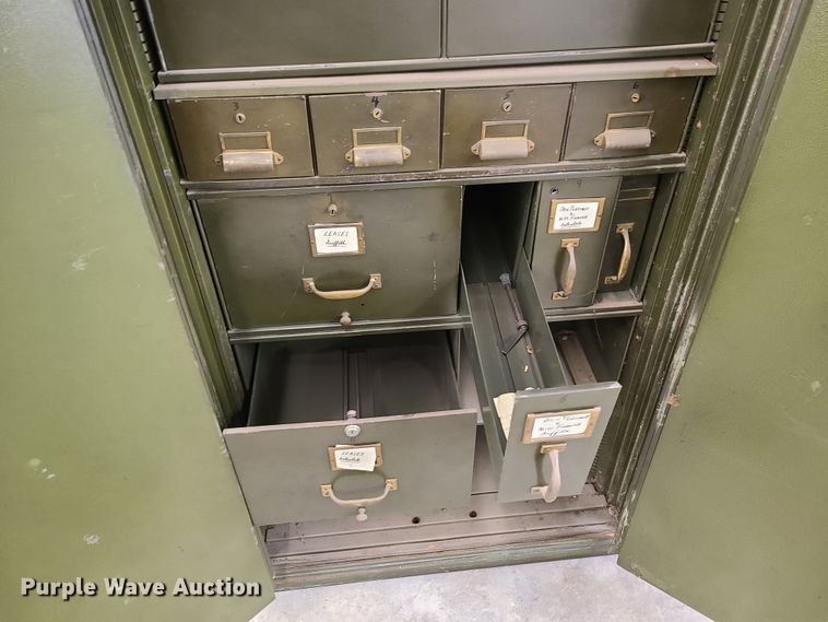 image for item DN5714 (4) safes