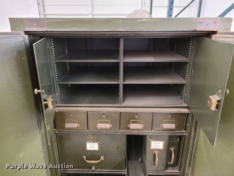 image for item DN5714 (4) safes