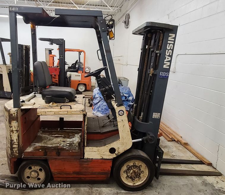 image for item DN5715 (2) Nissan forklifts