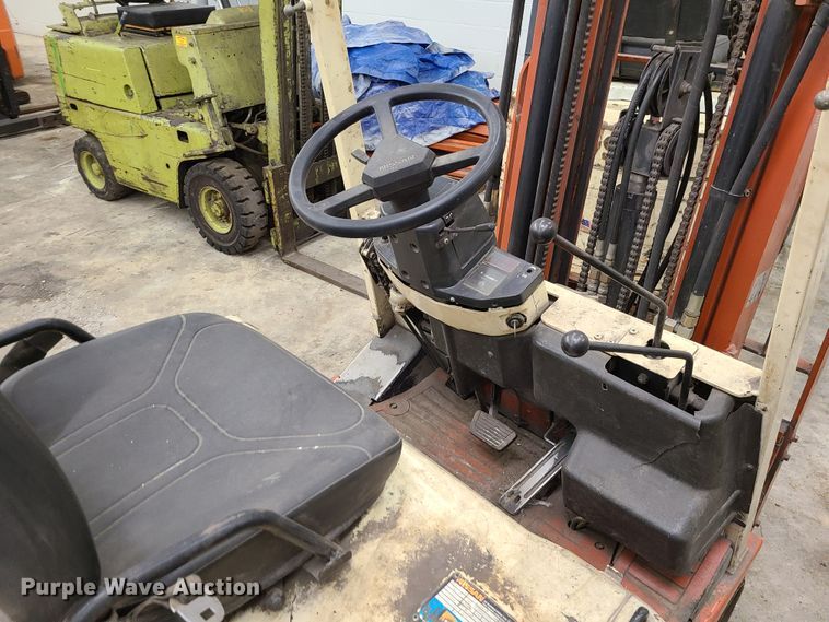 image for item DN5715 (2) Nissan forklifts
