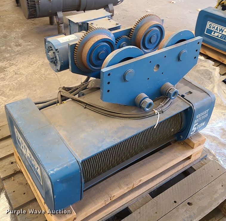 image for item DN5718 (3) Shaw Box hoists