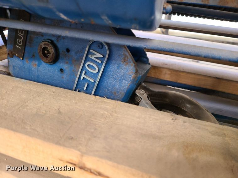 image for item DN5718 (3) Shaw Box hoists