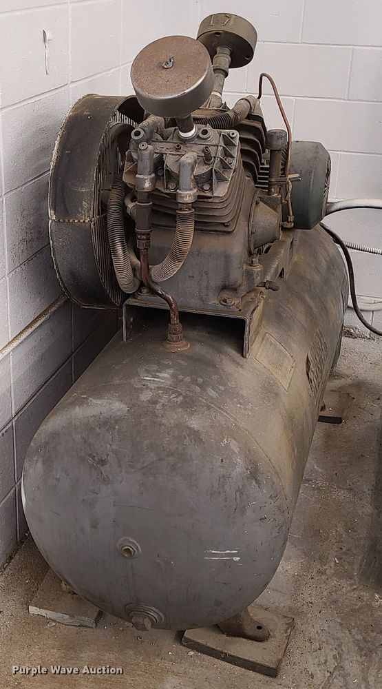 image for item DN5719 Campbell Hausfeld  air compressor