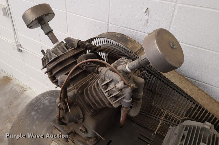 image for item DN5719 Campbell Hausfeld  air compressor