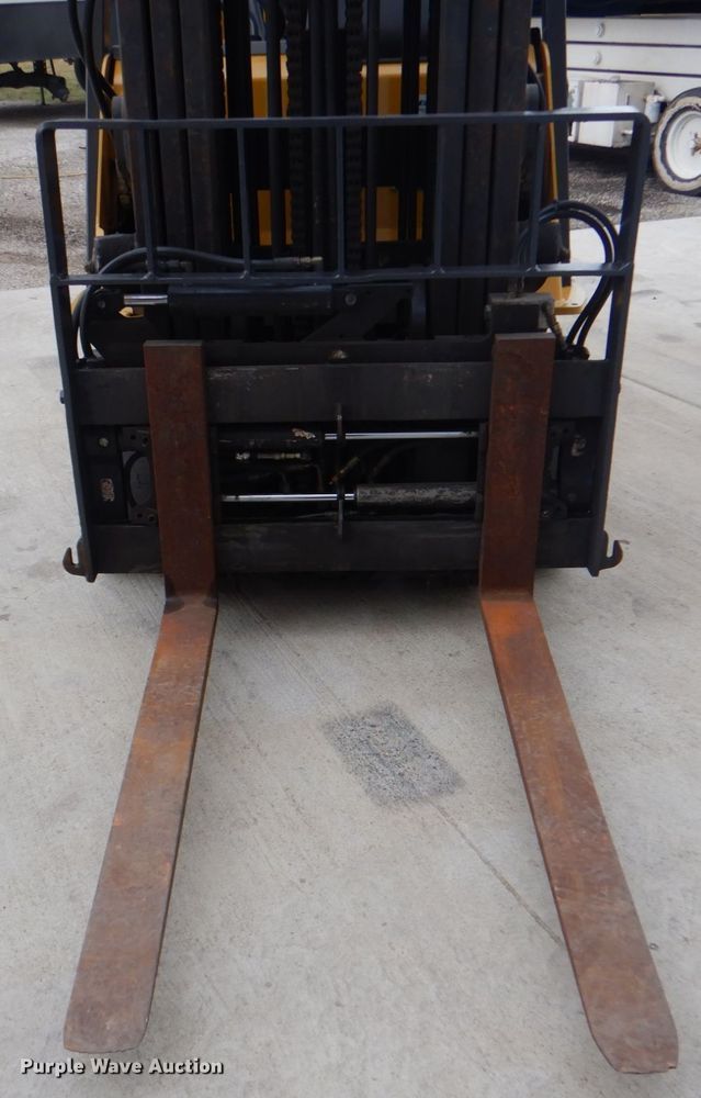 image for item DN6540 Caterpillar C5000  forklift
