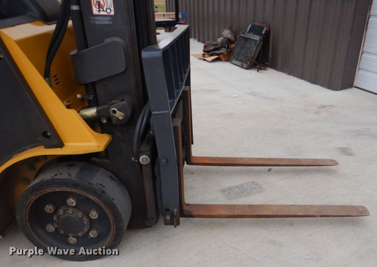 image for item DN6540 Caterpillar C5000  forklift