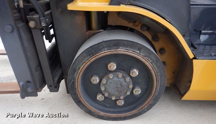 image for item DN6540 Caterpillar C5000  forklift